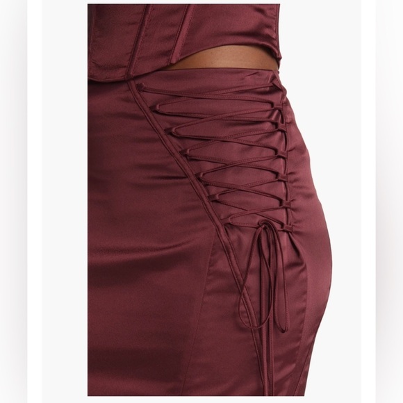 HOUSE OF CB Sidonie Lace-Up Satin Trumpet Midi Skirt wine color Small - Picture 3 of 10